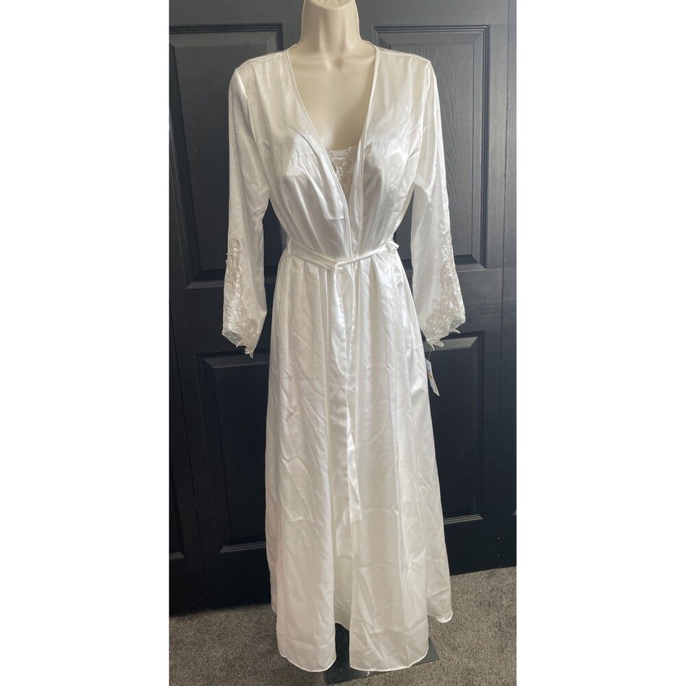 Flora Nikrooz Stella Ivory Peignoir Set Robe & Gown S/M NWT Bridal Lace